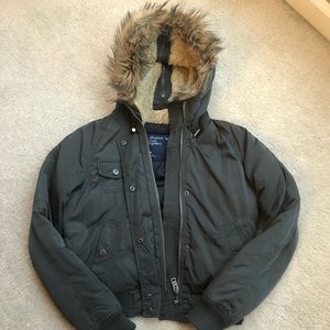 💥American Eagle flight bomber jacket w/ fur hood